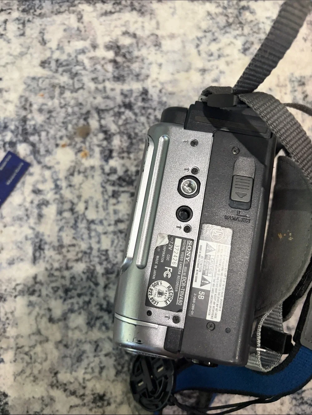 Sony Handycam DCR-TRV480 Digital8 NTSC Camcorder Nightshot Battery Untested